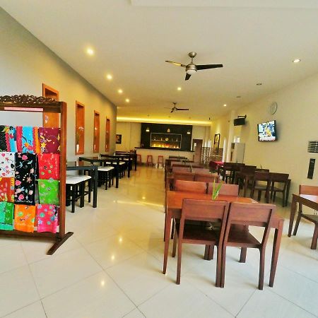 Hotel Transit Pasuruan Εξωτερικό φωτογραφία
