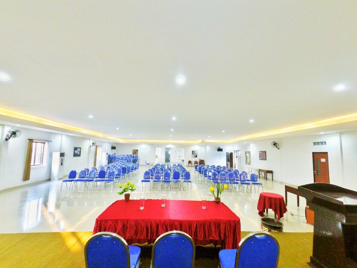 Hotel Transit Pasuruan Εξωτερικό φωτογραφία