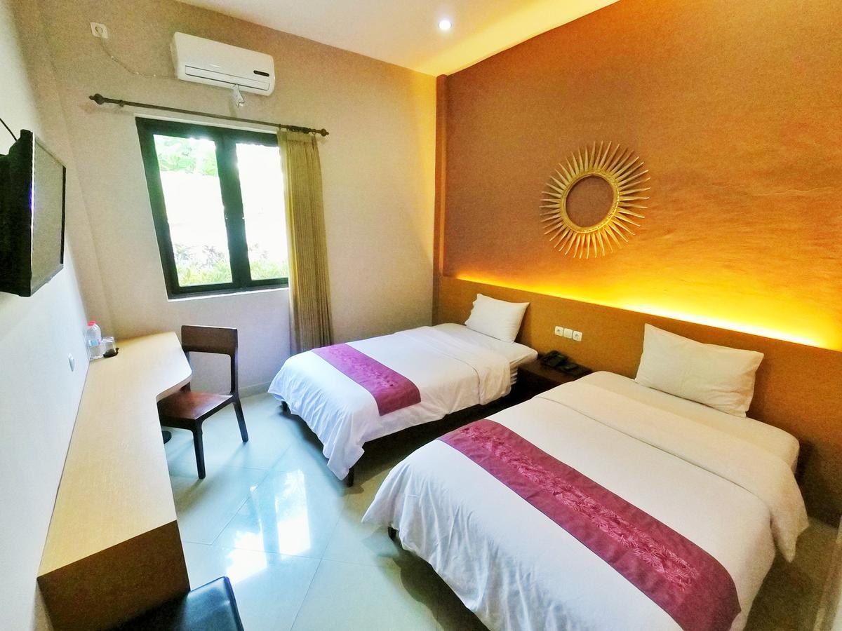 Hotel Transit Pasuruan Εξωτερικό φωτογραφία