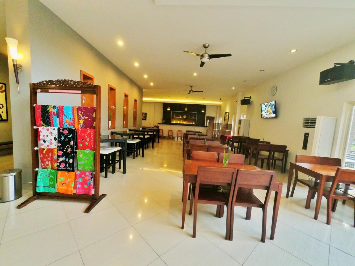Hotel Transit Pasuruan Εξωτερικό φωτογραφία
