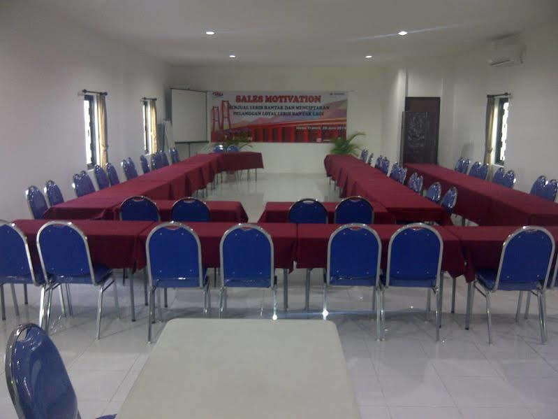 Hotel Transit Pasuruan Εξωτερικό φωτογραφία